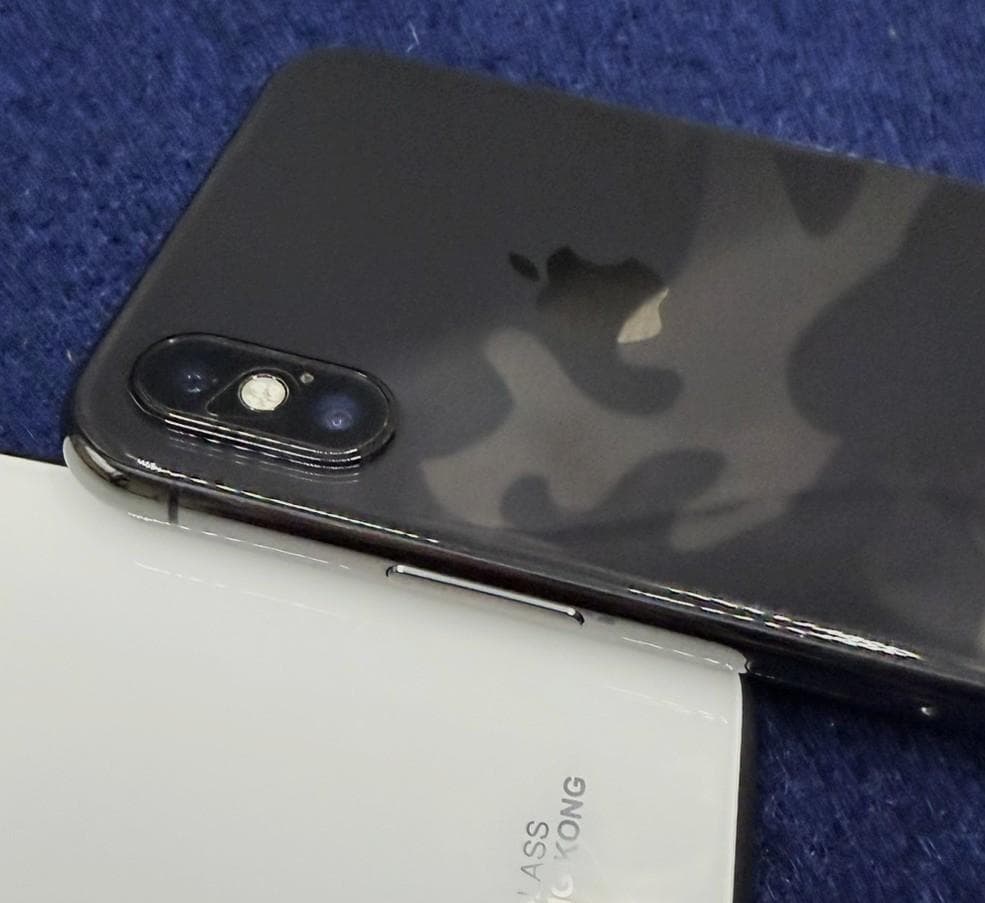 I*m様 アップルストア購入. iPhone -X.256GB.バッテリ100％