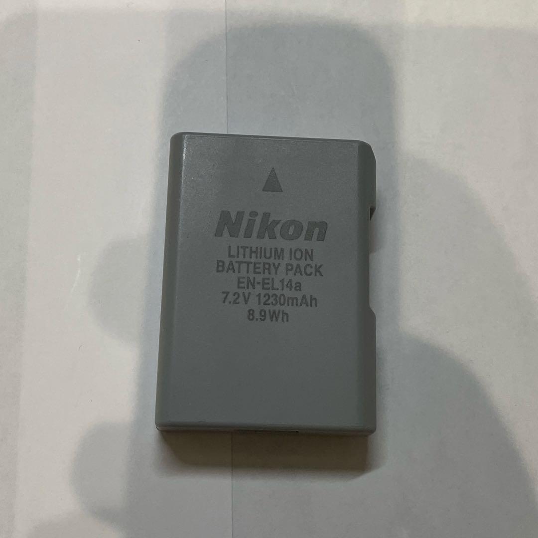 ほぼ新品未使用！Nikon D5300 付属品込　Wi-Fi搭載