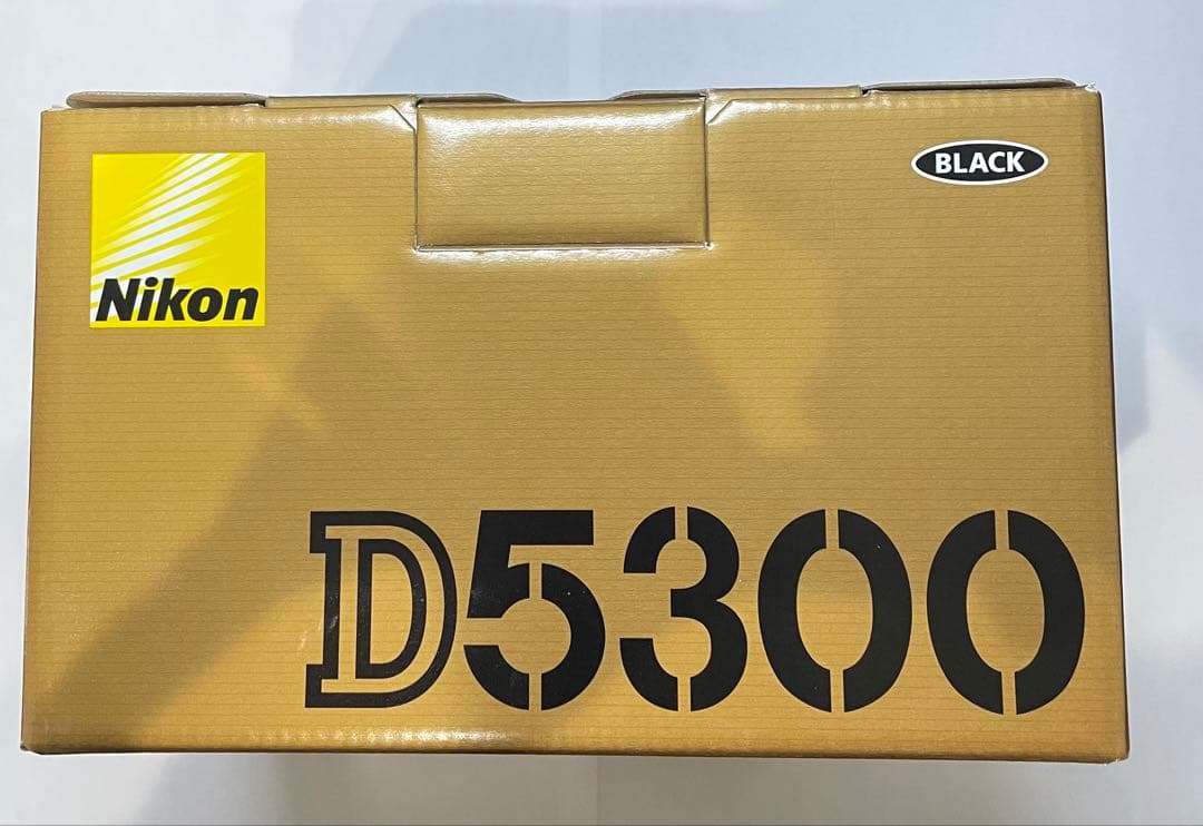 ほぼ新品未使用！Nikon D5300 付属品込　Wi-Fi搭載