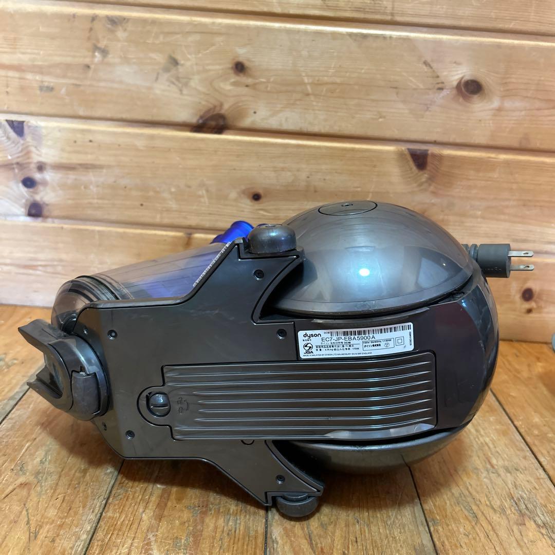 送料無料　￼dyson DC48 掃除機