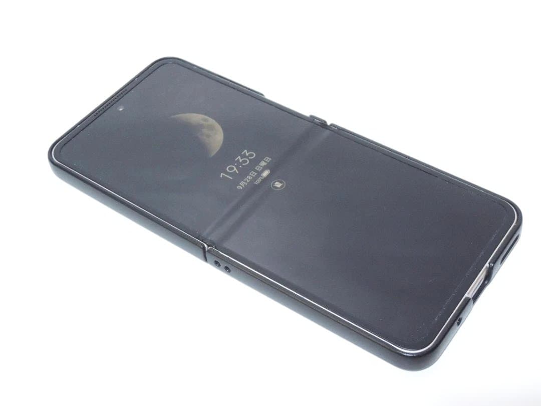 程度良好 Libero Flip A304ZT 折りたたみスマホ ケース付