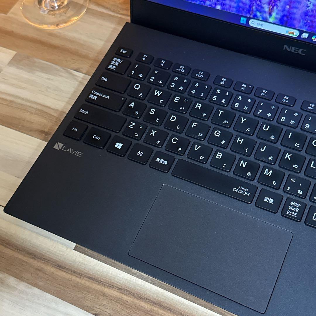 薄型軽量モデル‼️NEC LAVIE☘メモリ16GB☘512GB☘️ノートパソコン