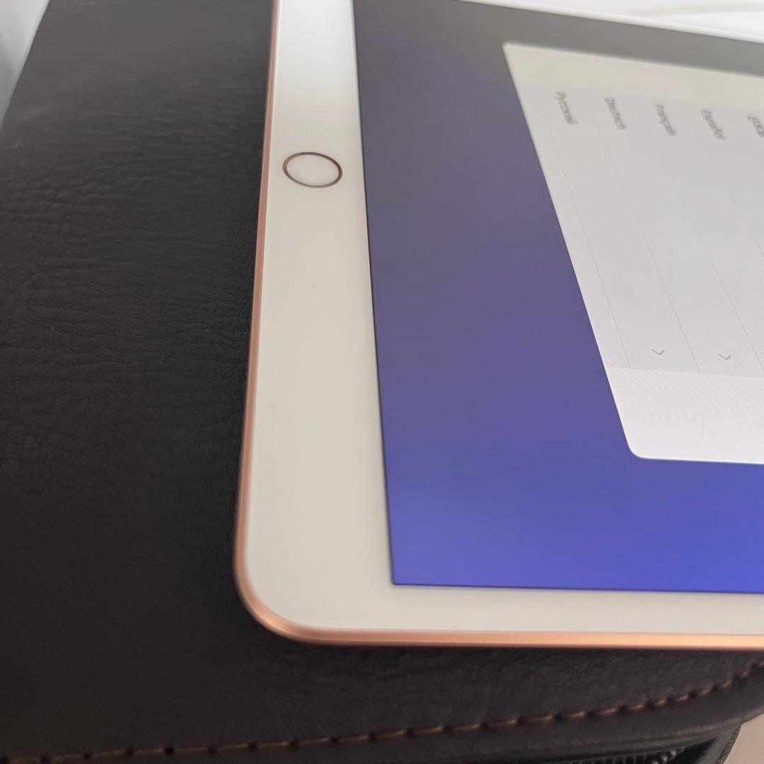 iPad Air3 64GB ケース・充電器付き