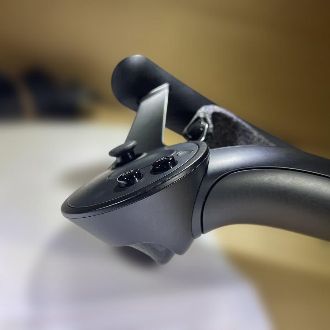 2 美品 valve indexコントローラー右　 動作確認済み　清掃済み