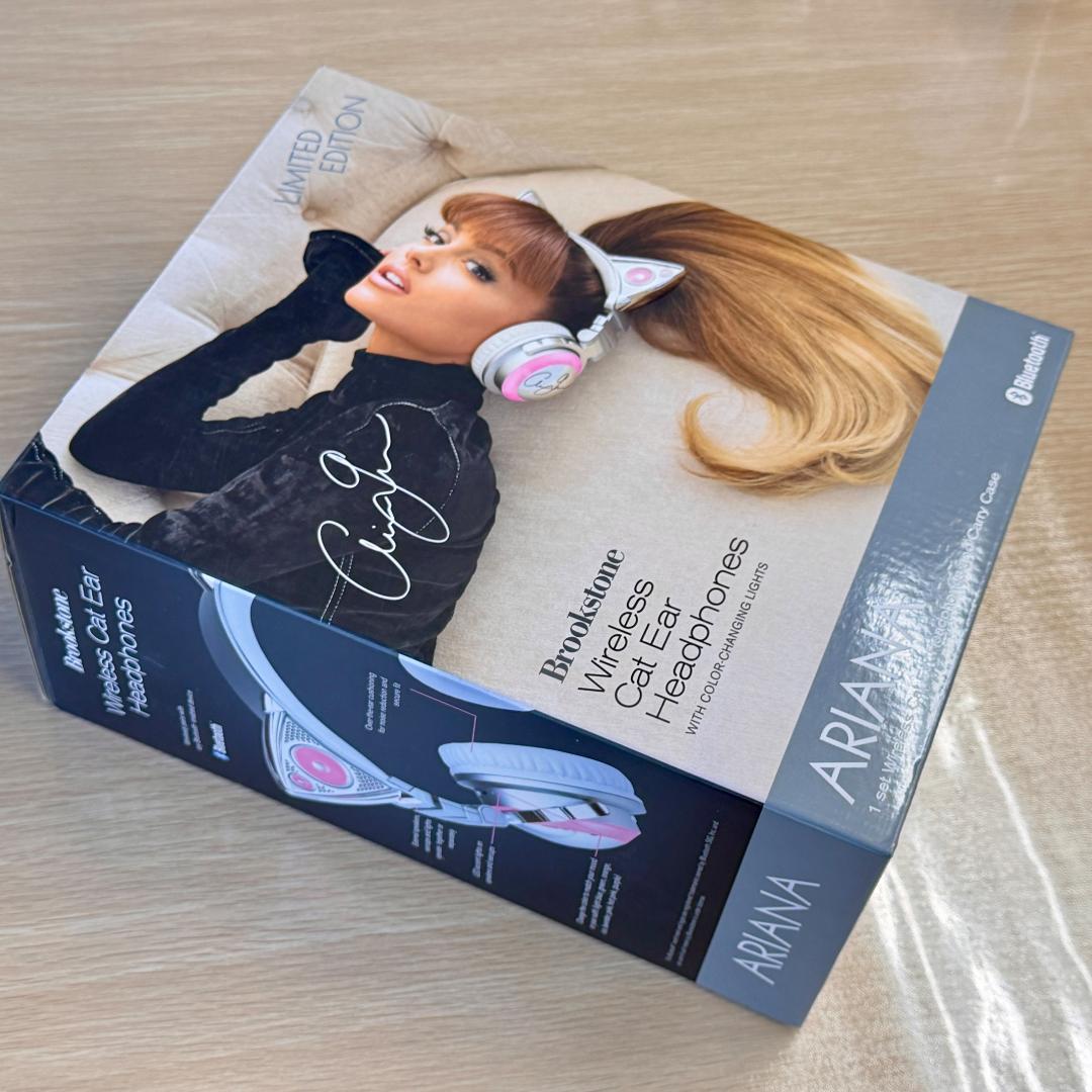 アリアナ・グランデ 限定モデル AXENT WEAR ネコ耳 ヘッドフォン 中古
