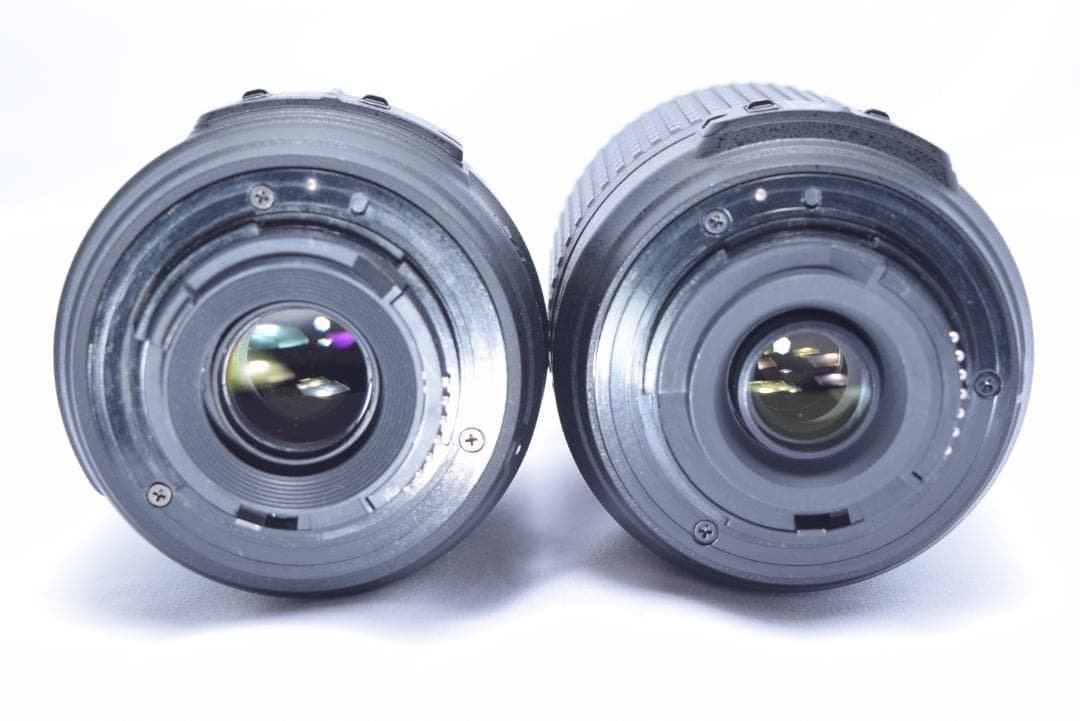 ①Nikon D7000 デジタル一眼レフ レンズ2本、バッテリー2個、防湿箱付