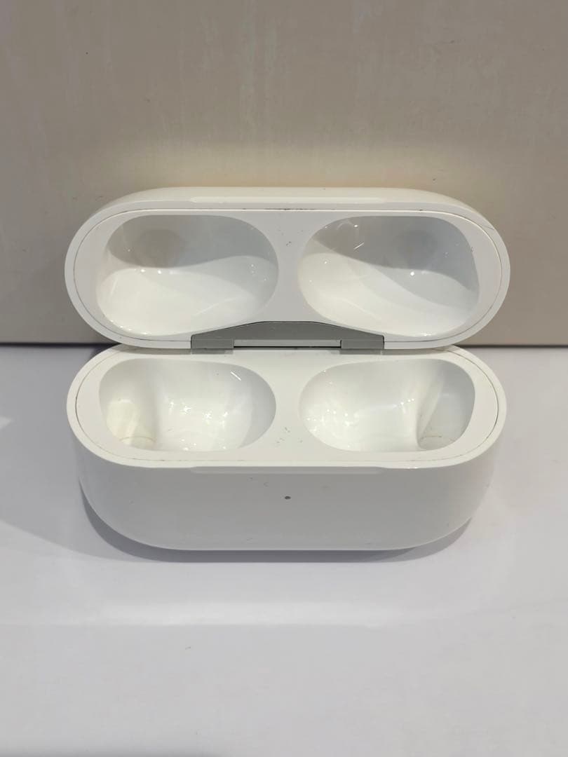Apple AirPodsPro 第一世代 本体 充電ケース付き 動作確認済み