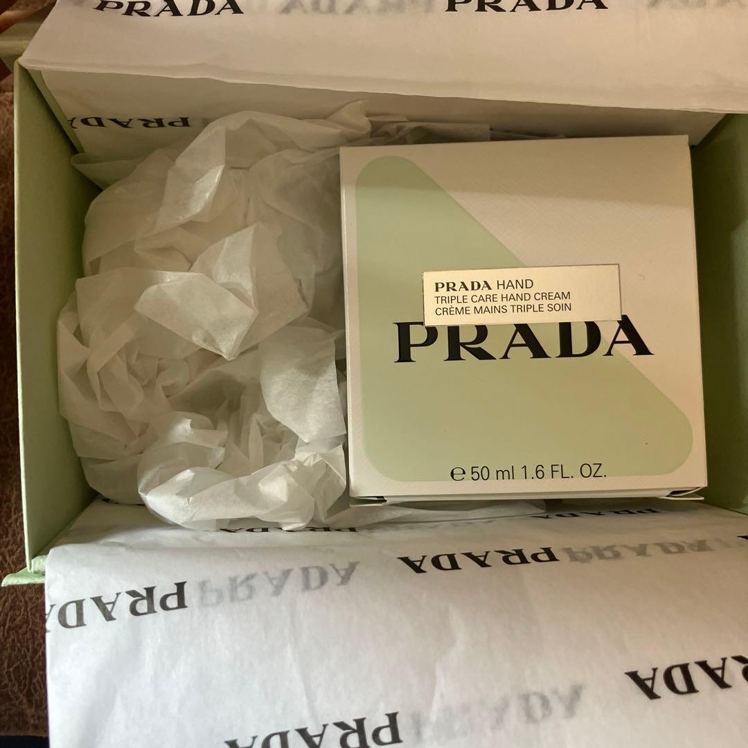 【リップバームサンプル付】PRADA トリプルケア ハンドクリーム 50mL