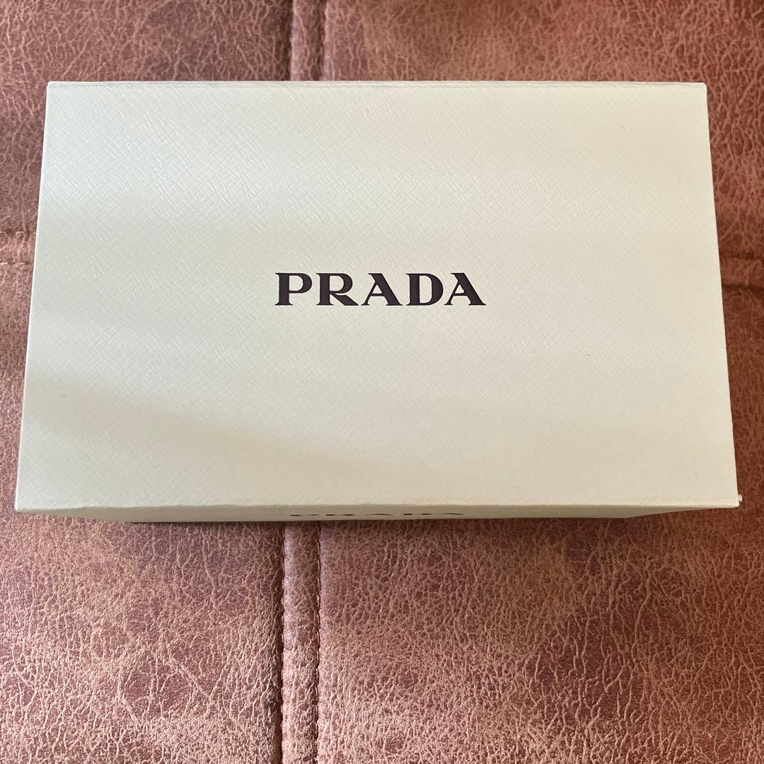 【リップバームサンプル付】PRADA トリプルケア ハンドクリーム 50mL