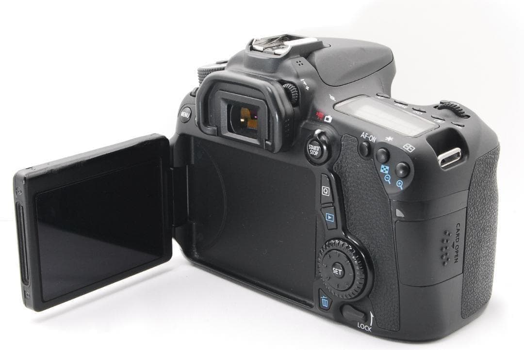 Canon EOS 70D 一眼レフカメラ スマホ転送 近～中望遠対応レンズ