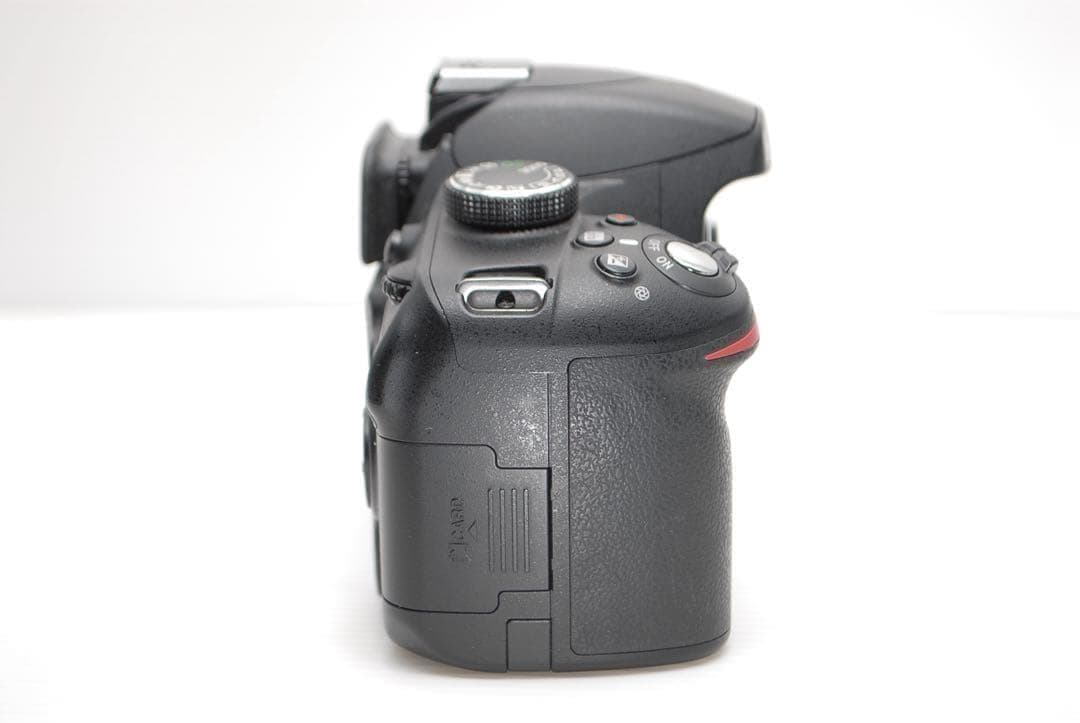 ⭐︎Nikon D3200⭐︎付属品豊富 コンパクト軽量 望遠レンズ付き