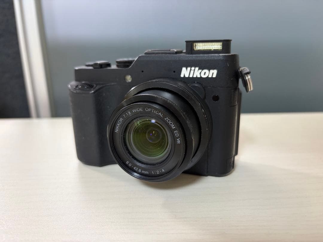 デジタルカメラ Nikon COOLPIX P7800