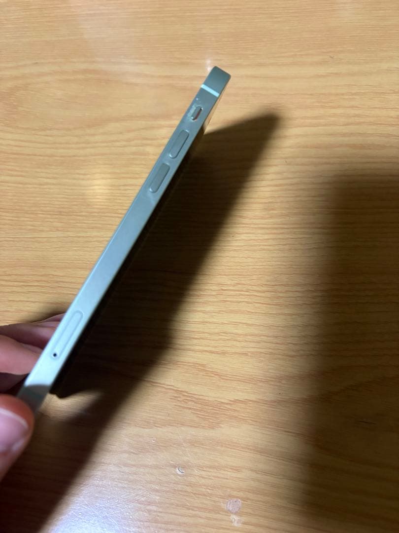 iPhone12 64GB SIMフリー　バッテリー77%