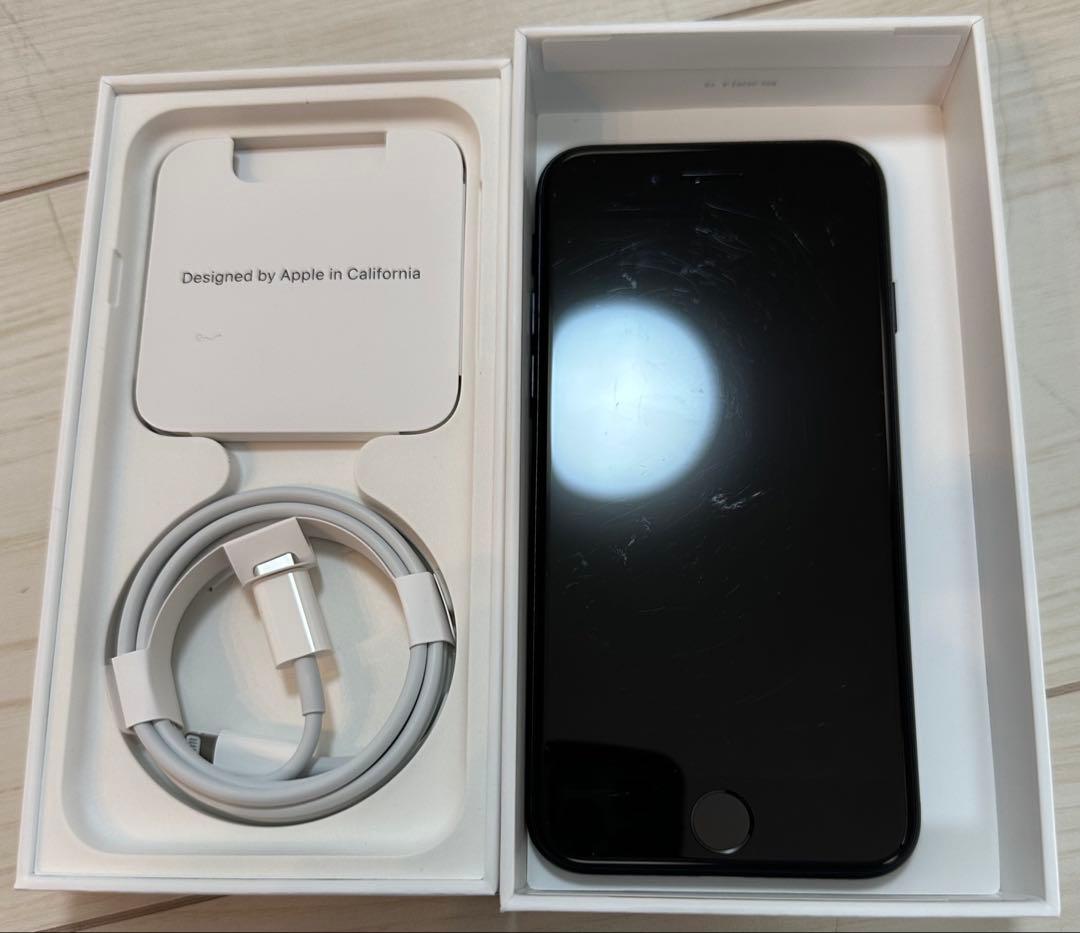 iPhone SE 第三世代　64GB ミッドナイト　ブラック