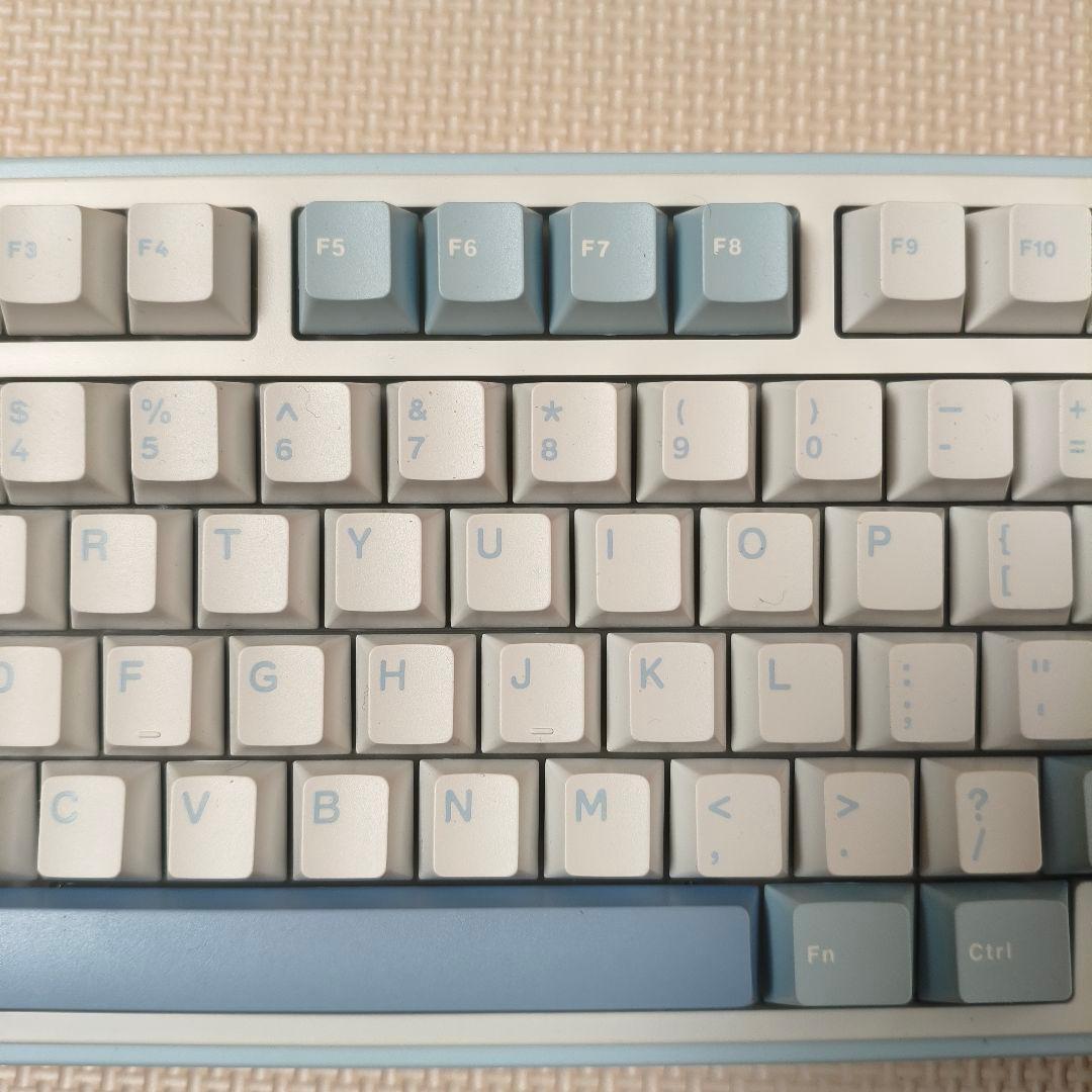 【専用シリコンカバーつき・美品】 Aula F75 ゲーミングキーボード