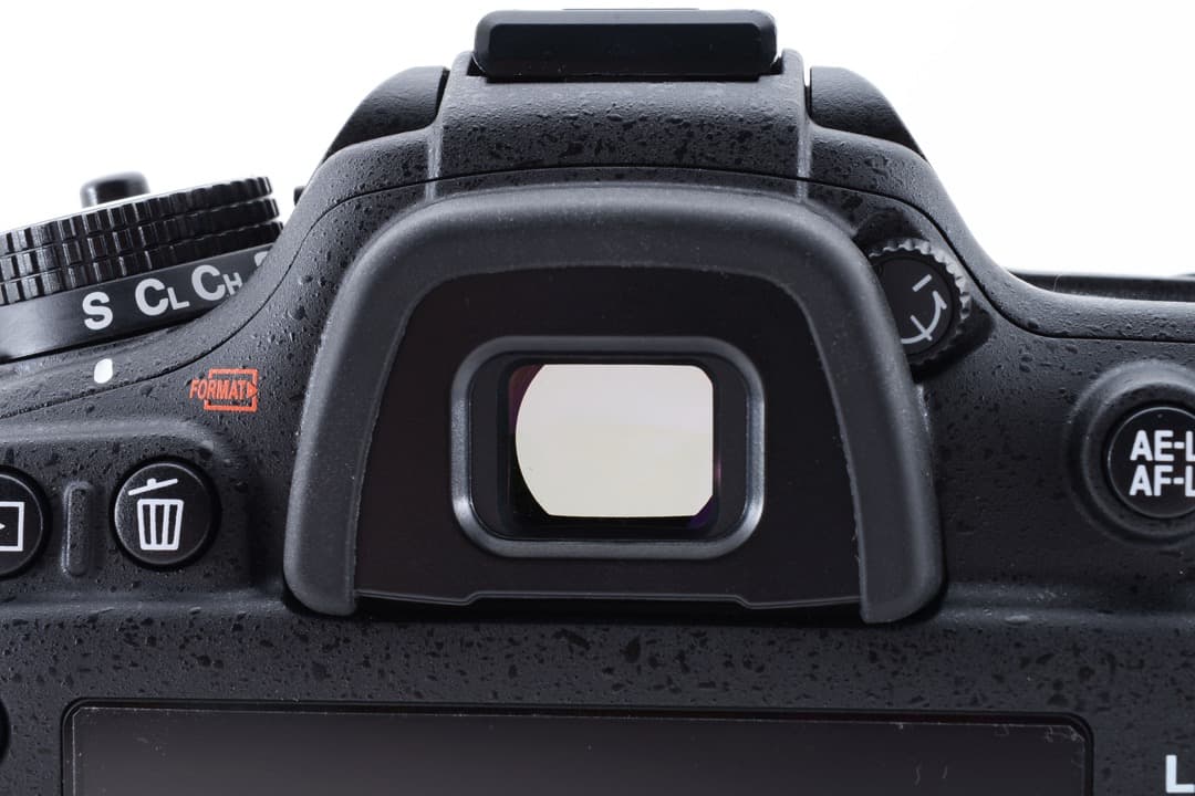 【ショット数900回未満】Nikon D7100 デジタル一眼レフカメラ