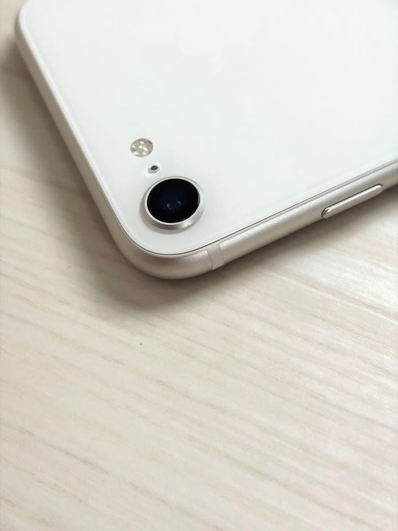 iPhone se 3 64GB スターライト simロック解除済
