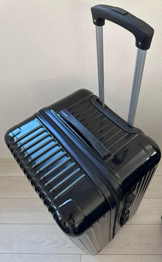 スーツケース　ブラック　スリムタイプ　大型Lサイズ　98L 樹脂製　軽量
