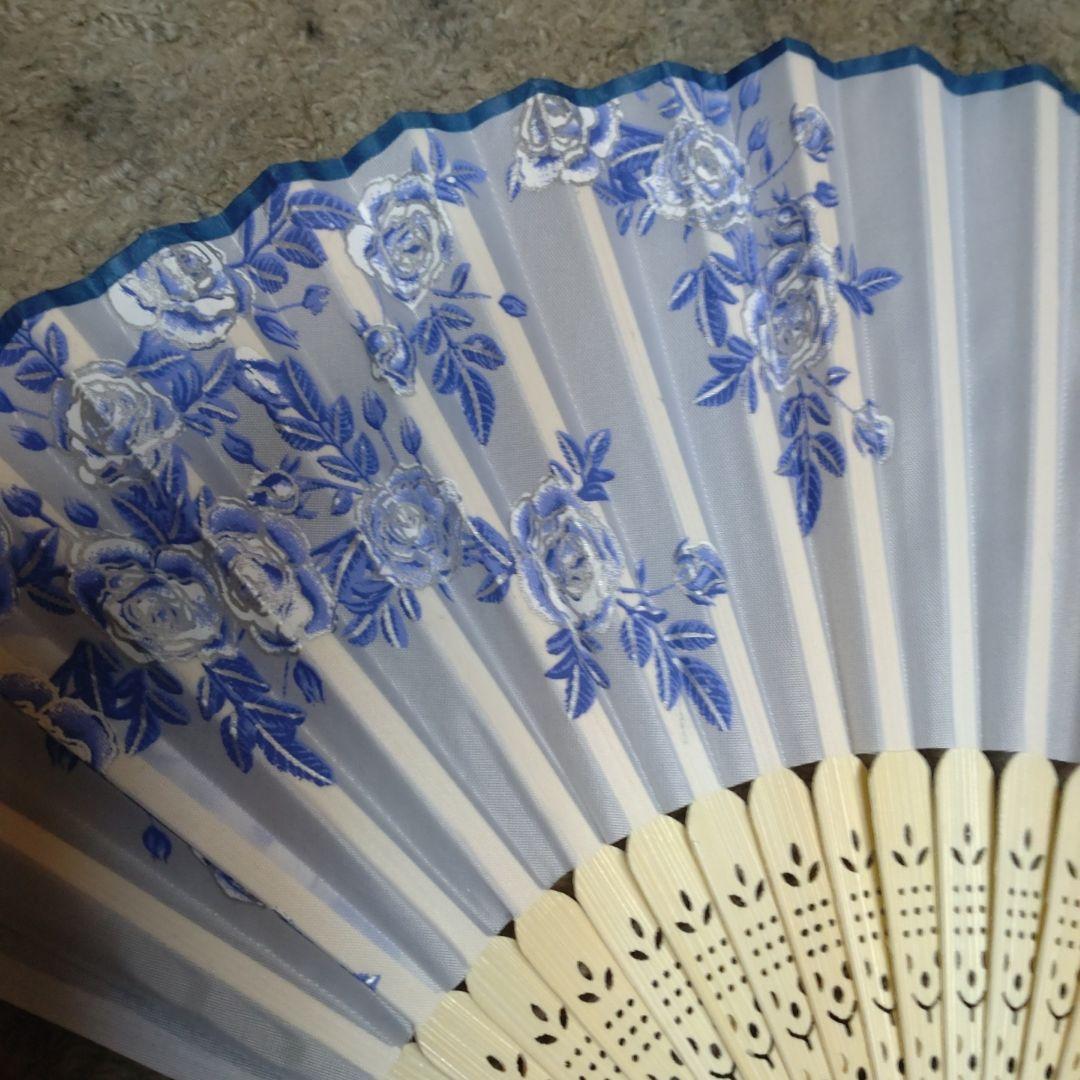 未使用新品　刺繍の扇子
