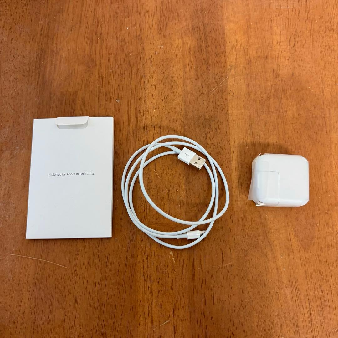 ● 美品 iPad Air 64GB 第3世代 wifiモデル MUUJ2J/A