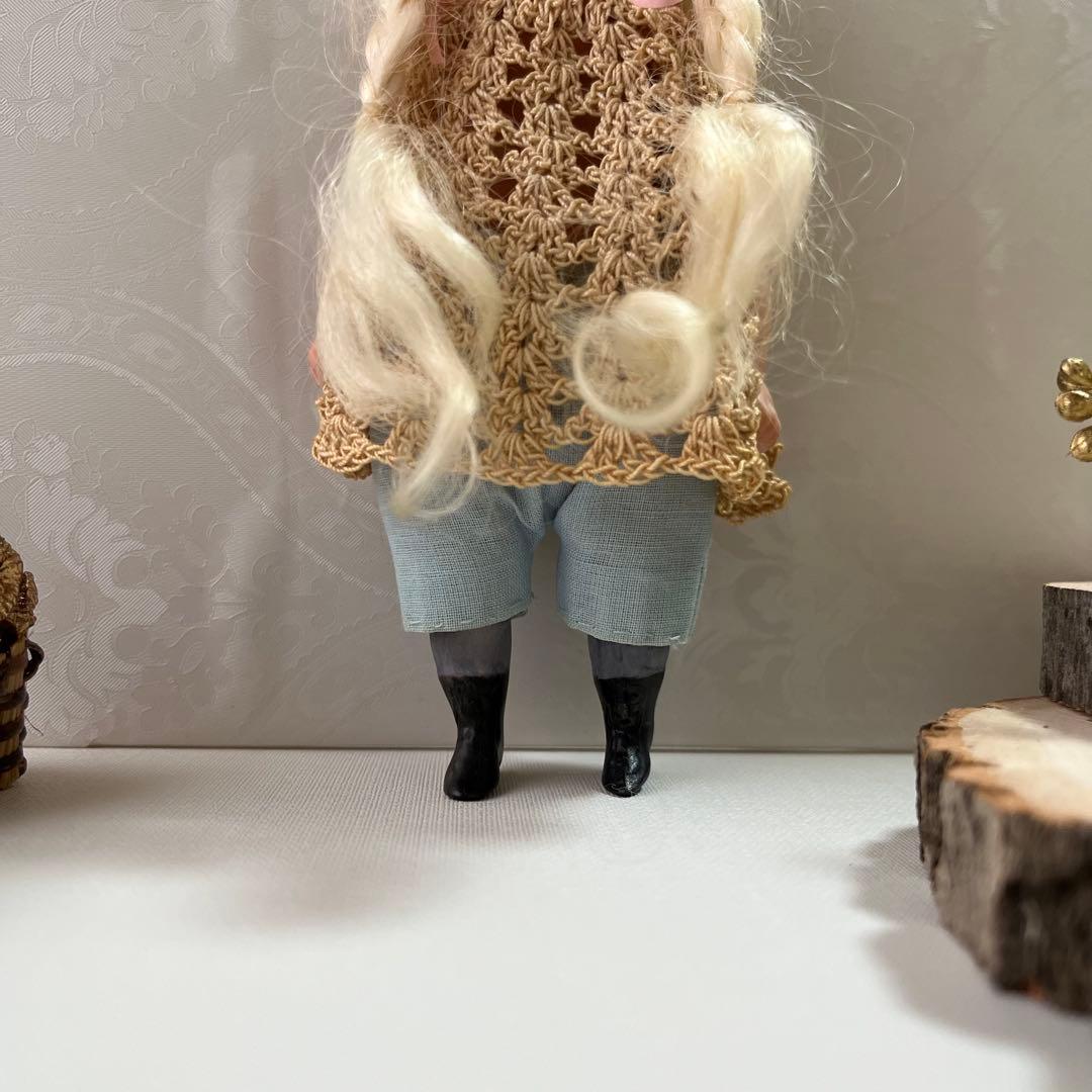 ミニョネット　アンティークドール　リプロ　ブロンドヘアのかわいい女の子