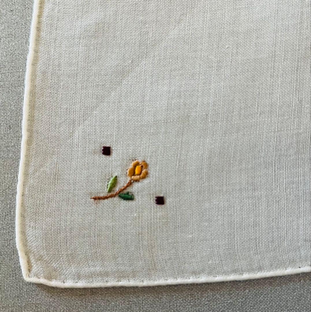 汕頭、刺繍入りハンカチセット　4枚