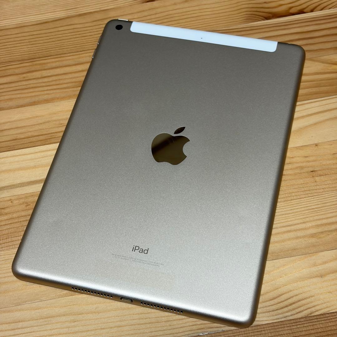 iPad 第五世代　32GB セルラーモデル　53801
