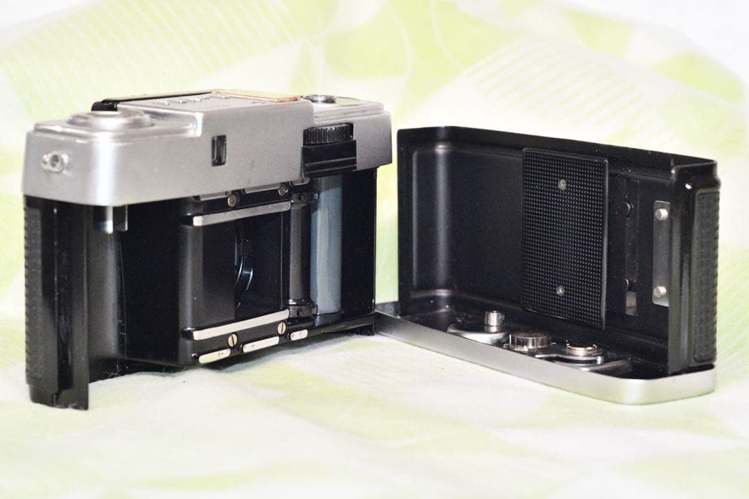 《動作品》OLYMPUS PEN-D a369②