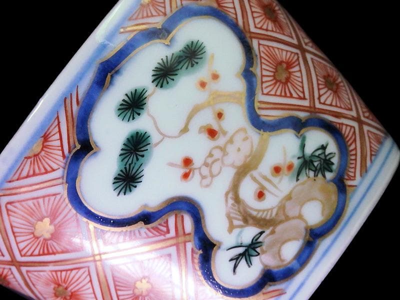 大聖寺伊万里　金襴手松竹梅に菊花四方襷紋の図　大振蕎麦猪口　E604AS-CUa