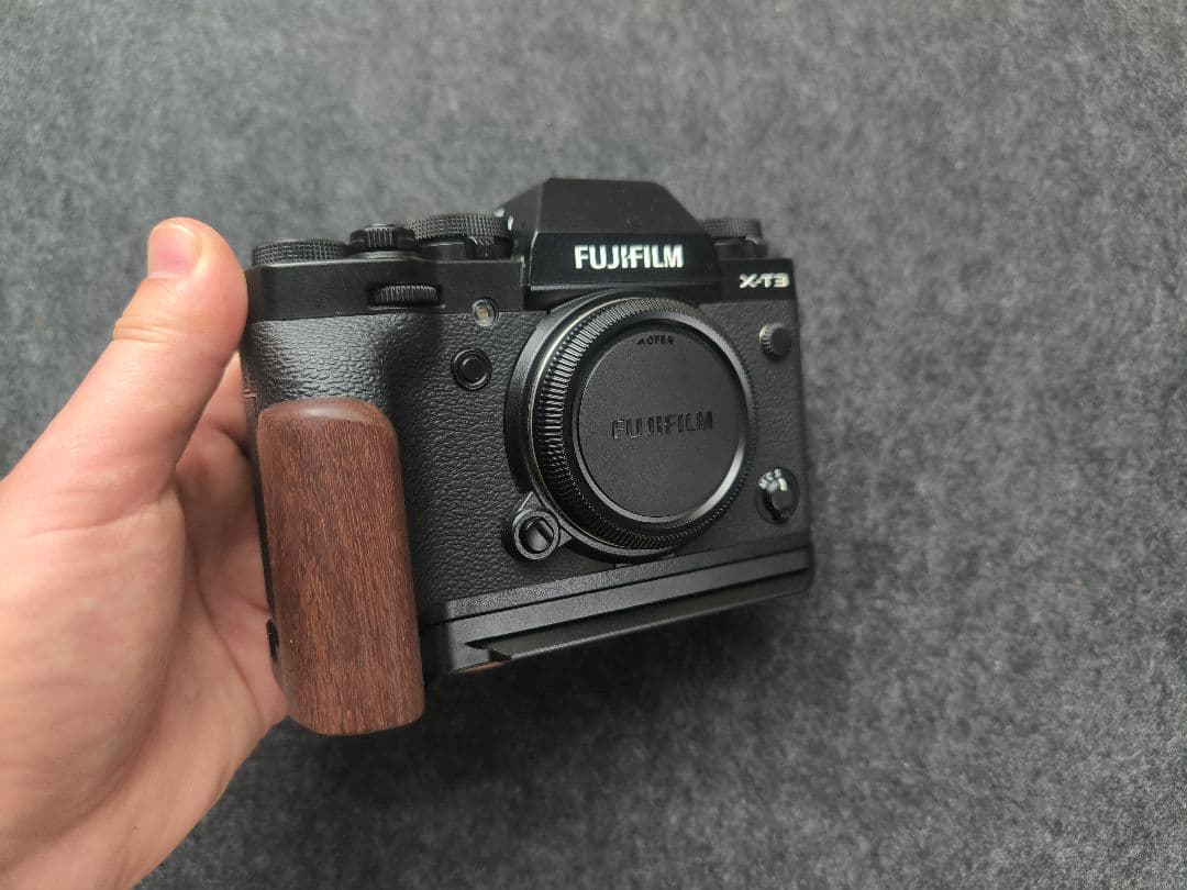 FUJIFILM X-T3 木製グリップ付き、新品同様