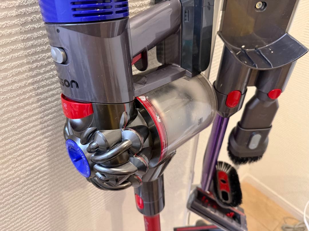 Dyson V8 スティッククリーナー 本体