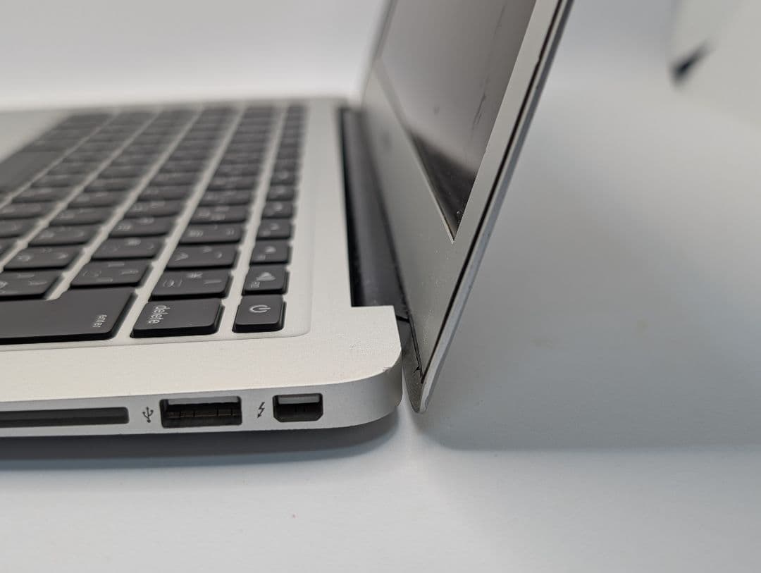 MacBook Air A1466 2015年 MJVG2J/A 25