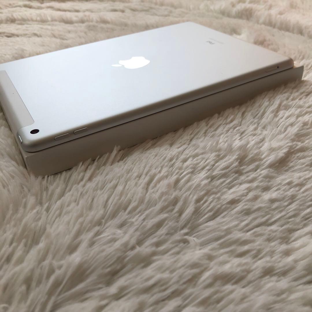 【早い者勝ち】iPad 第7世代 128GB SIMフリー 【すぐ発送】