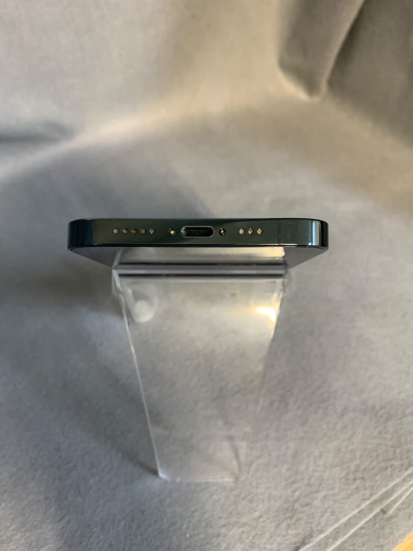 超美品　国内版　SIMフリー　iPhone12 Pro 256GB グラファイト