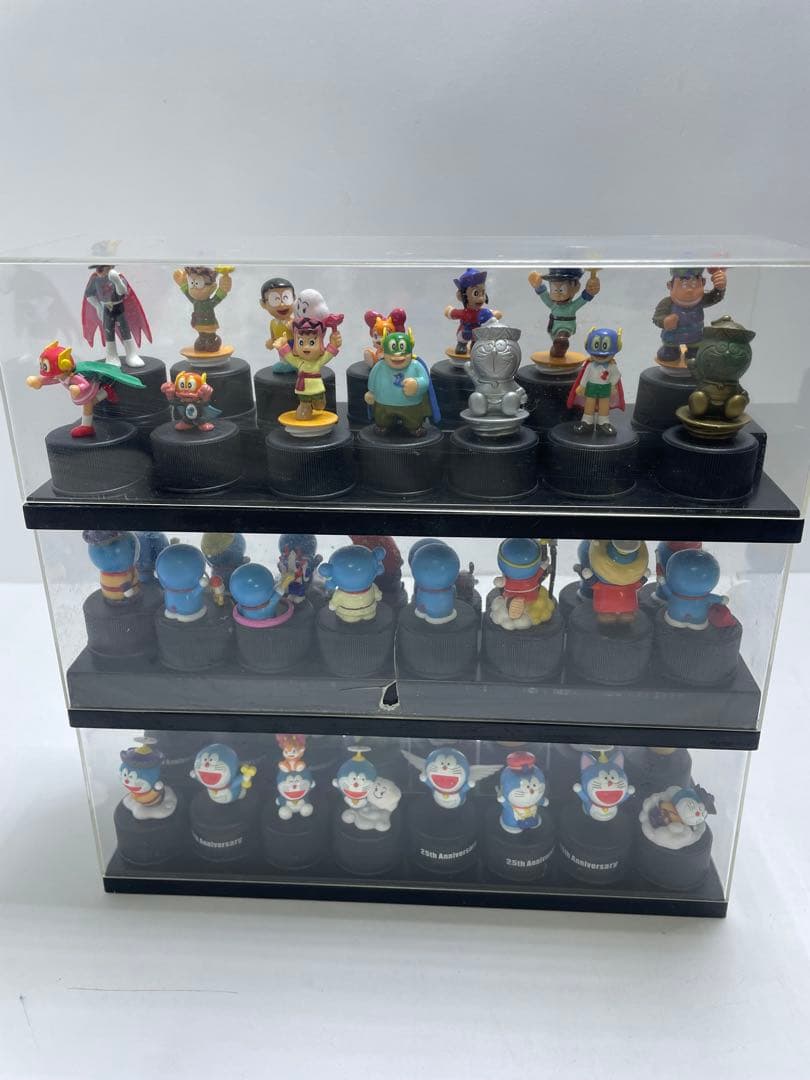 ドラえもん25th Anniversaryボトルキャップフィギュア46種ケース付