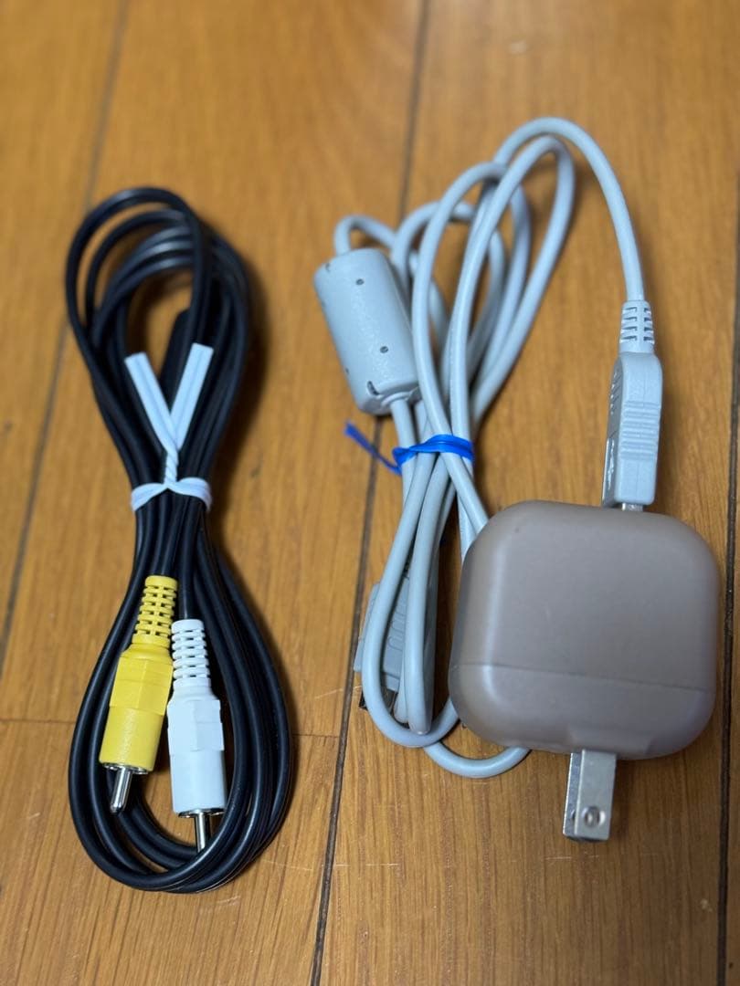 OLYMPUS Tough TG-610デジタルカメラ 本体と付属品
