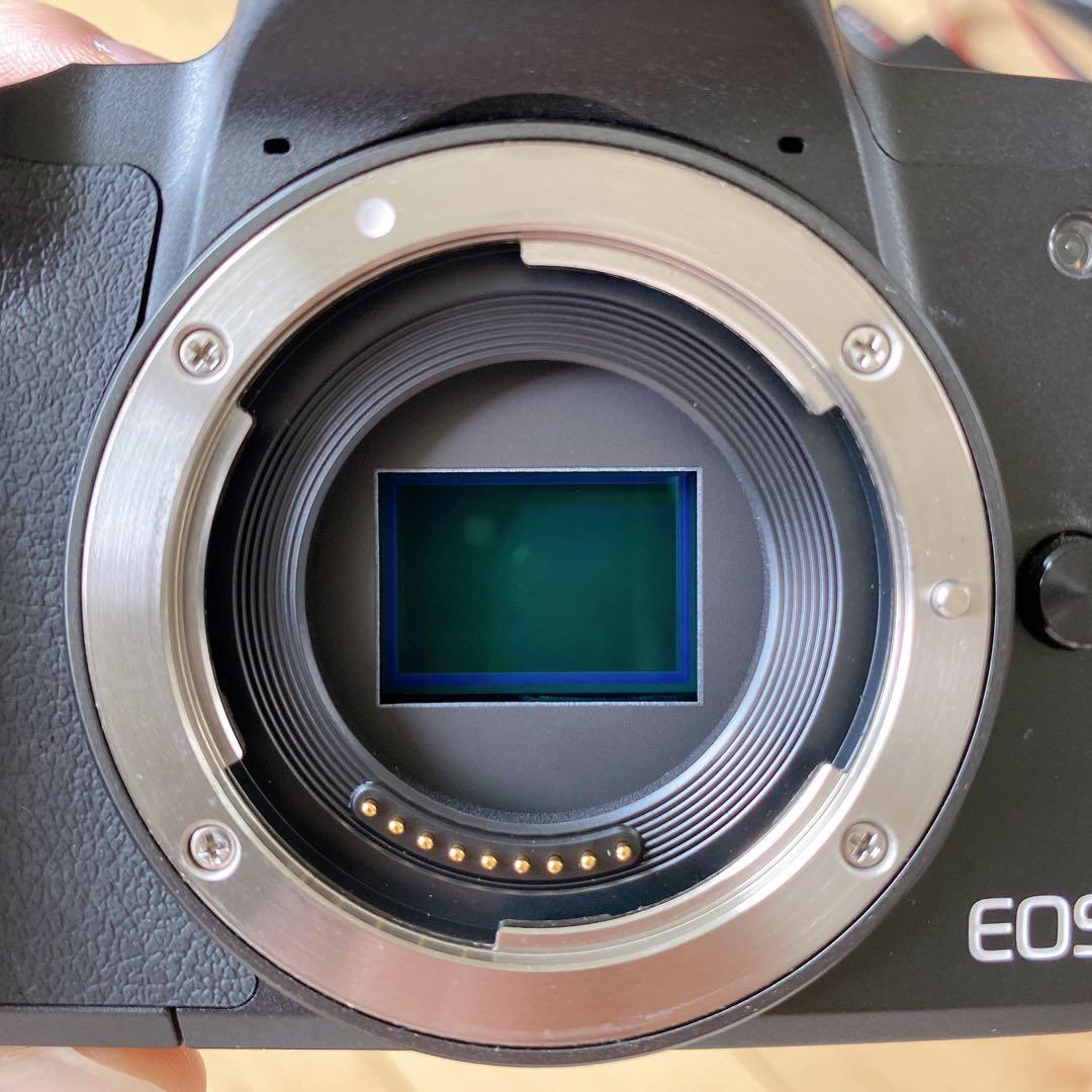 Canon EOS kiss M 【EF-M18-150 レンズキット】