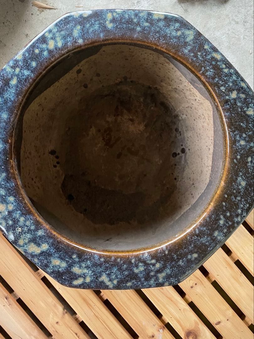 火鉢　水鉢 八角形　青茶混合色