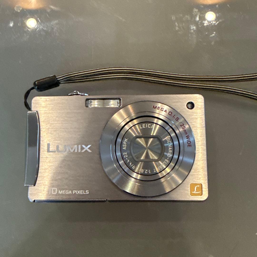 Pana DMC-FX500 LEICAレンズ光学8.9倍デジタル35.6倍
