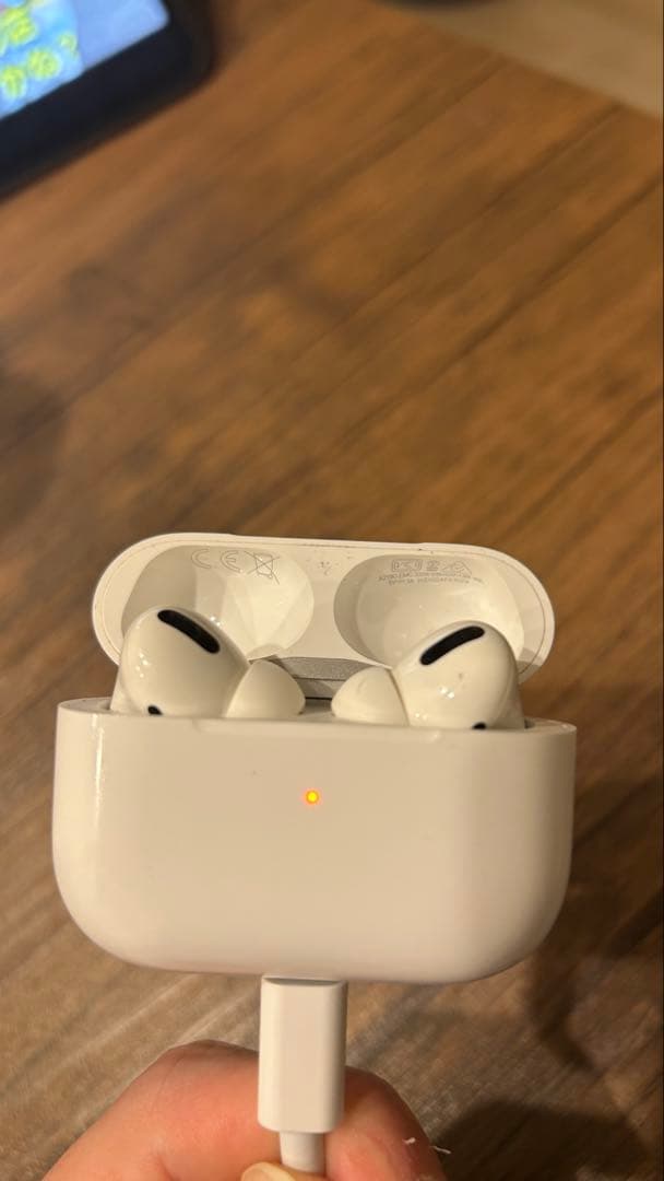 AirPods Pro 本体 ホワイト　第一世代