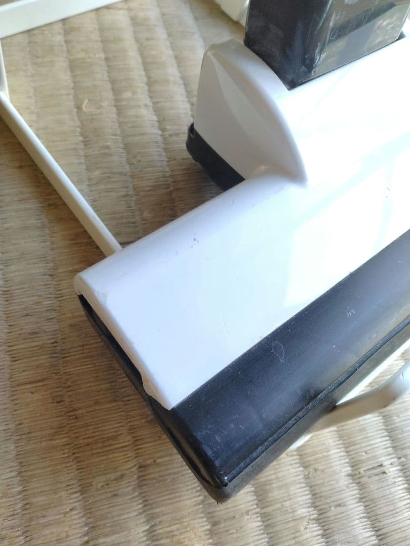 日立 充電式掃除機 スタンド付きPV-BKL11G ラクかるスティック