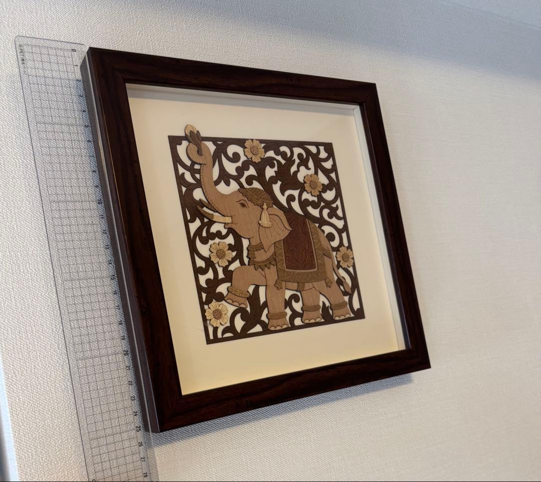 象の切り絵アート（木彫り）木製フレーム付き