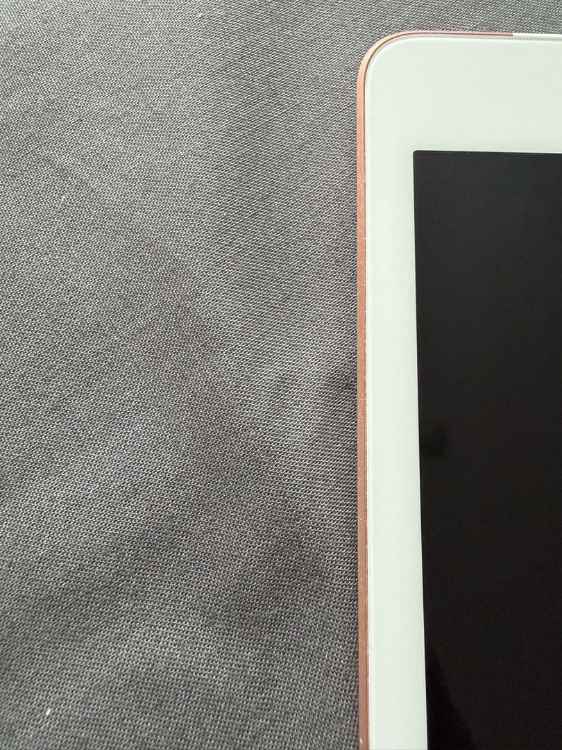 iPad7 GOLD 128GB Wi-Fi Cellularモデル A2198