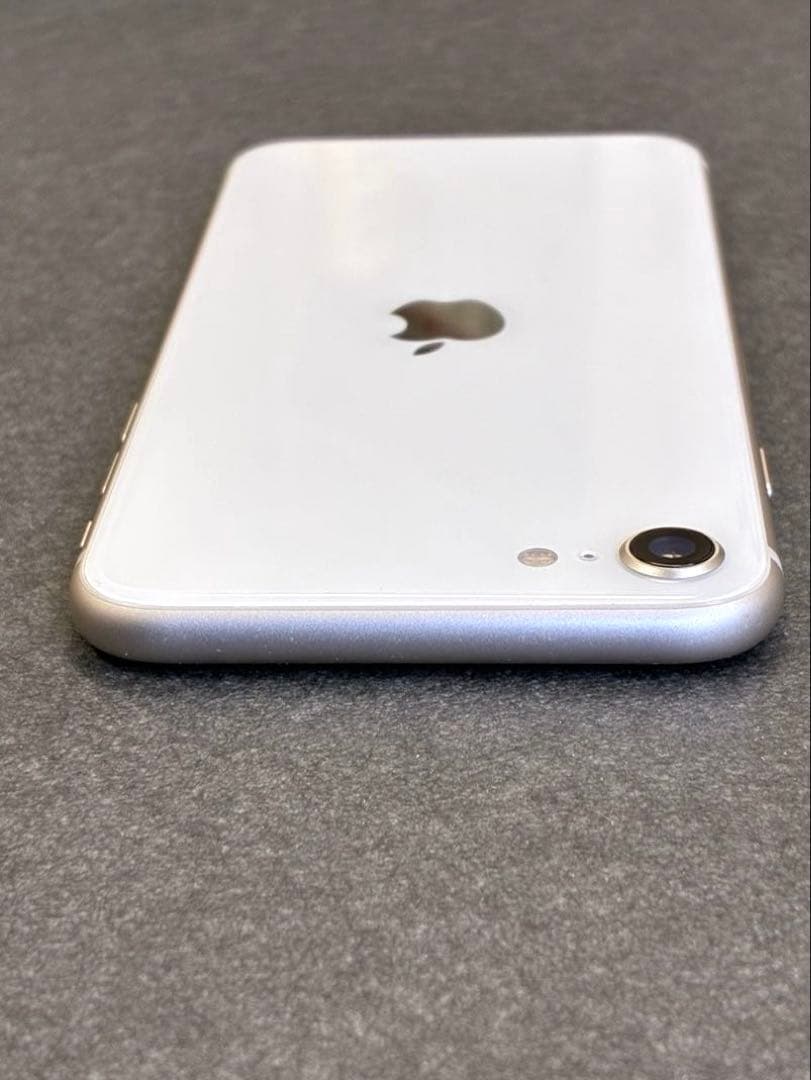 美品 iPhone SE3ホワイト本体＋箱