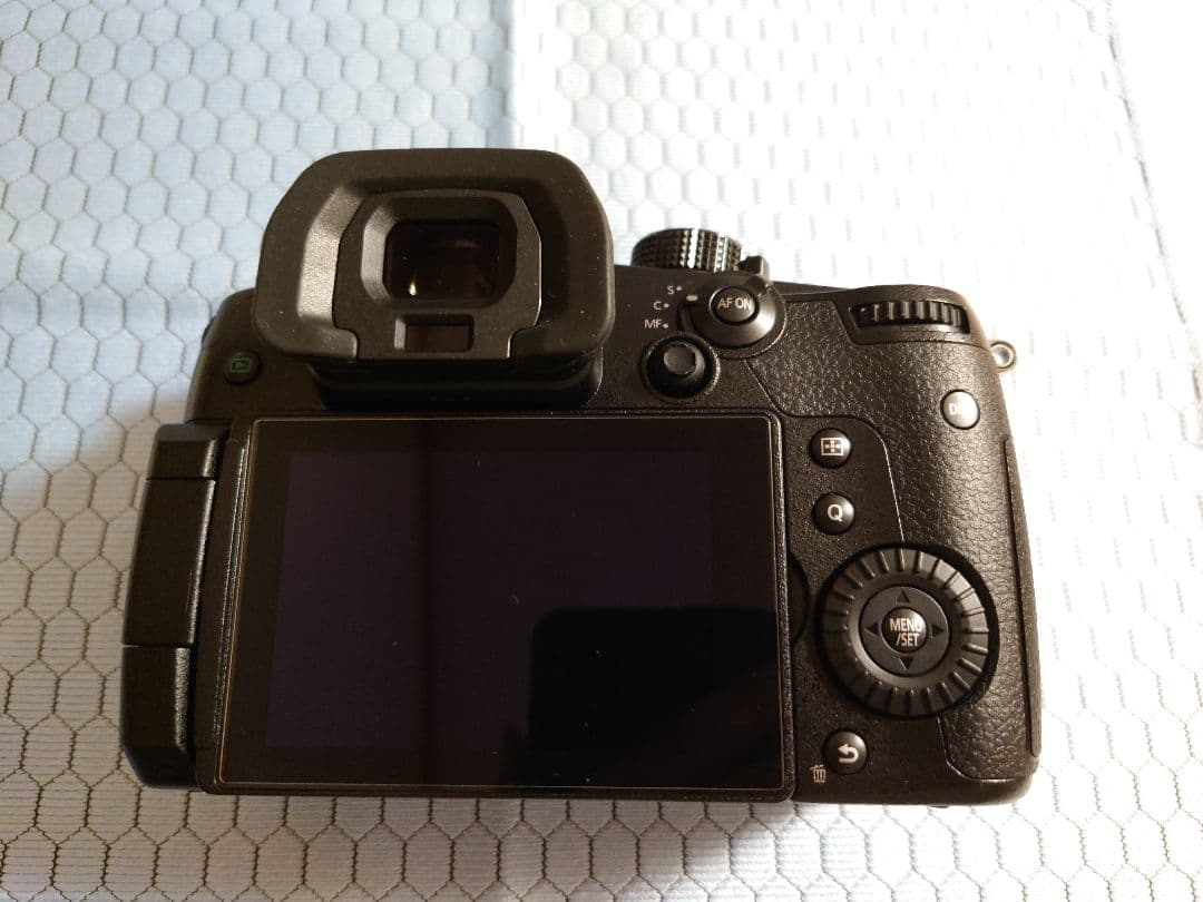 Lumix GH5M2+ SmallRig ケージ ほぼ新品 未使用級