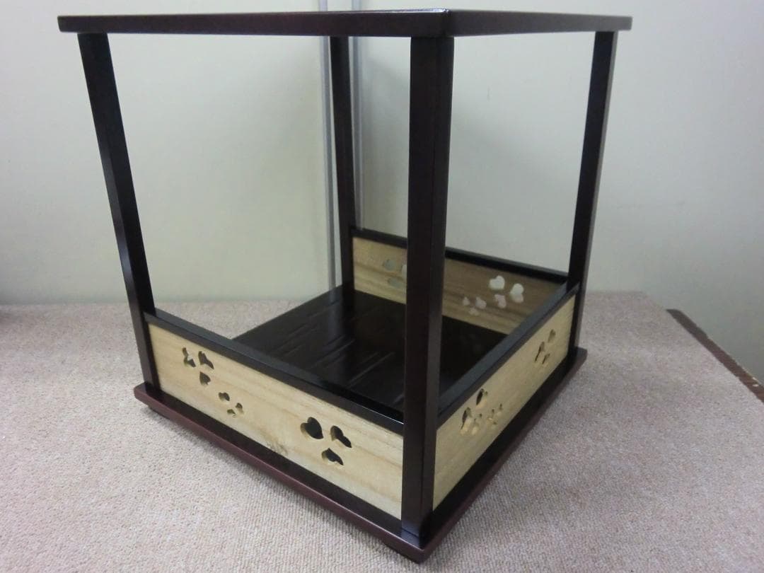 【中古品】輪島塗 久世宗春 四方棚 鉋目溜塗 猪目透 宗徧流 宗偏流