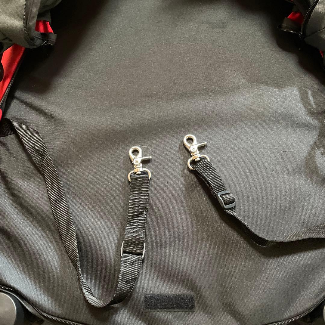 送料込み 未使用折りたたみペットカート 黒と赤