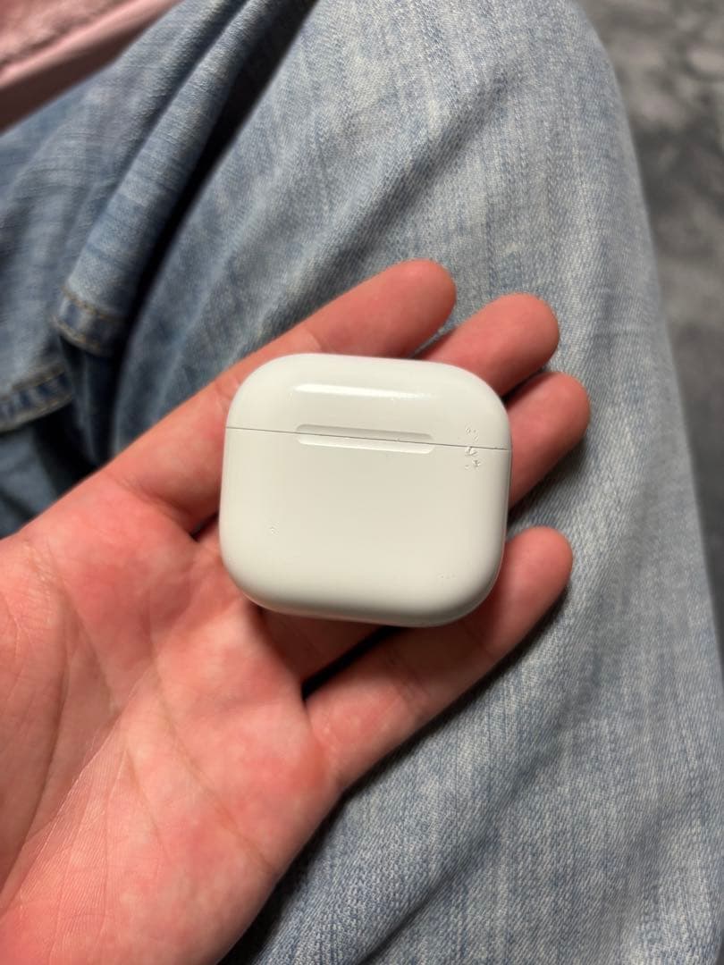 AirPods4本体 充電ケース付き