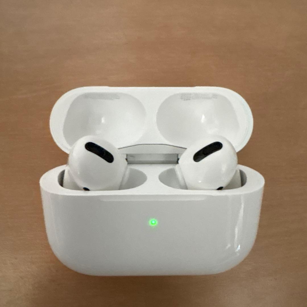 AirPods Pro(第一世代)本体、充電ケース全セットとヒスグラケース付き