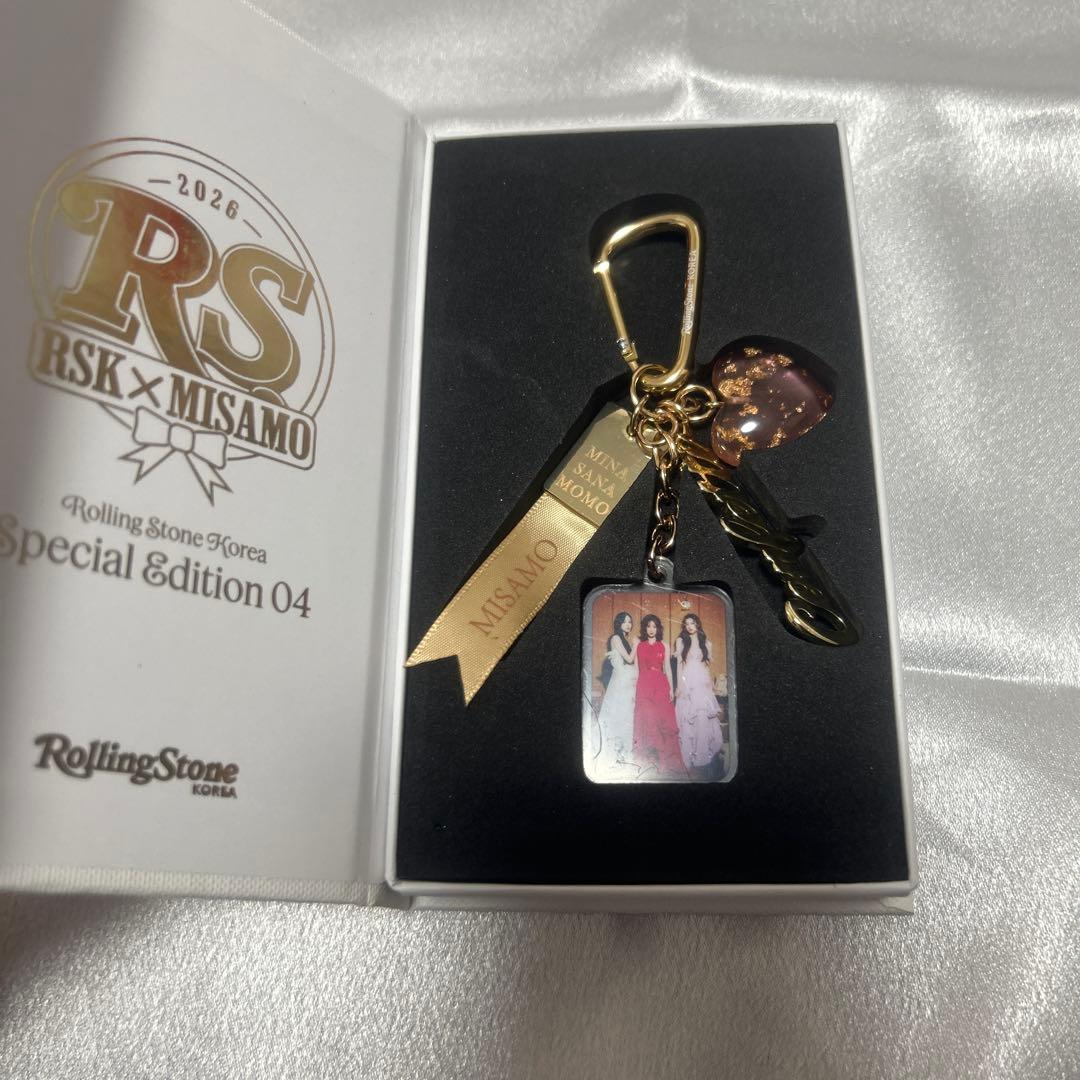 TWICE MISAMORolling Stone Korea Aセット